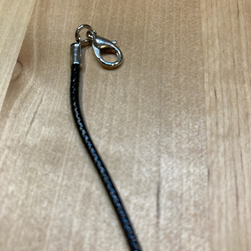 DONATED NWOT Deep Blue Agate stone pendant - Picture 8 of 11